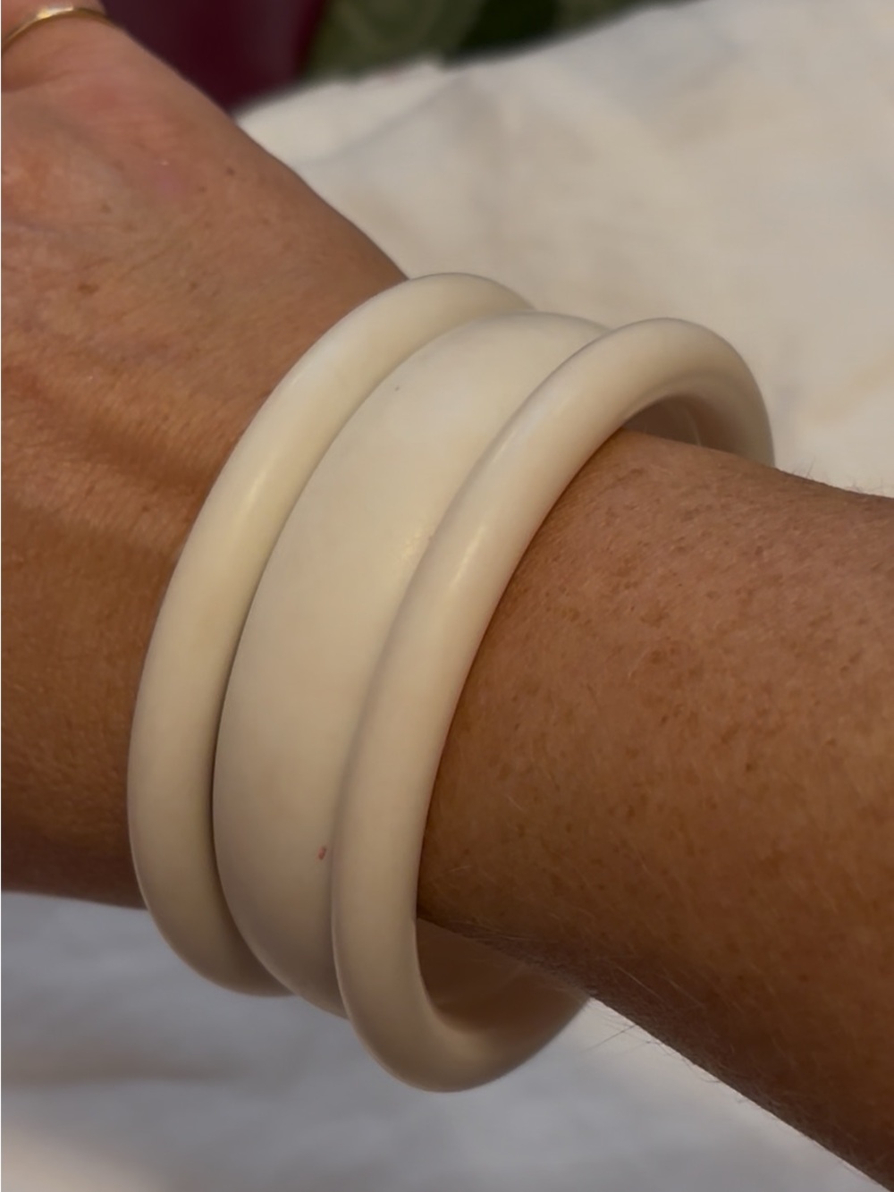Classic Cream Resin 3 Bangle Stack